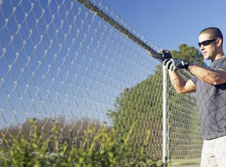 Choosing the Right Fence Material